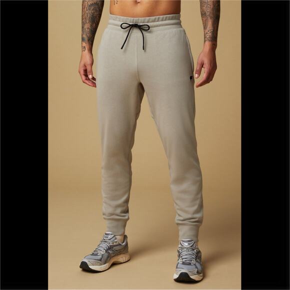 Fabletics The Go-To Jogger Khaki - Picture 1 of 6